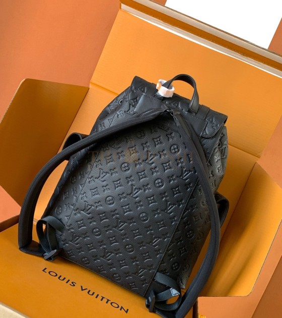 L0vis Vvtt0n LV Men Christopher PM Backpack Taurillon Cowhide Leather Master Quality