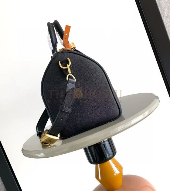 L0vis Vvtt0n LV M24891 Black Cowhide Leather Key Pouch 17×30×21cm Master Quality