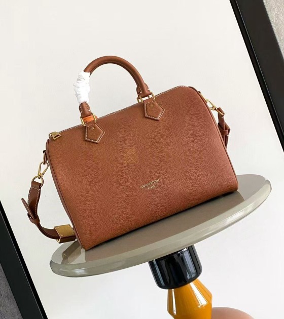 L0vis Vvtt0n LV M24891 Brown Cowhide Leather Key Pouch 17×30×21cm Master Quality