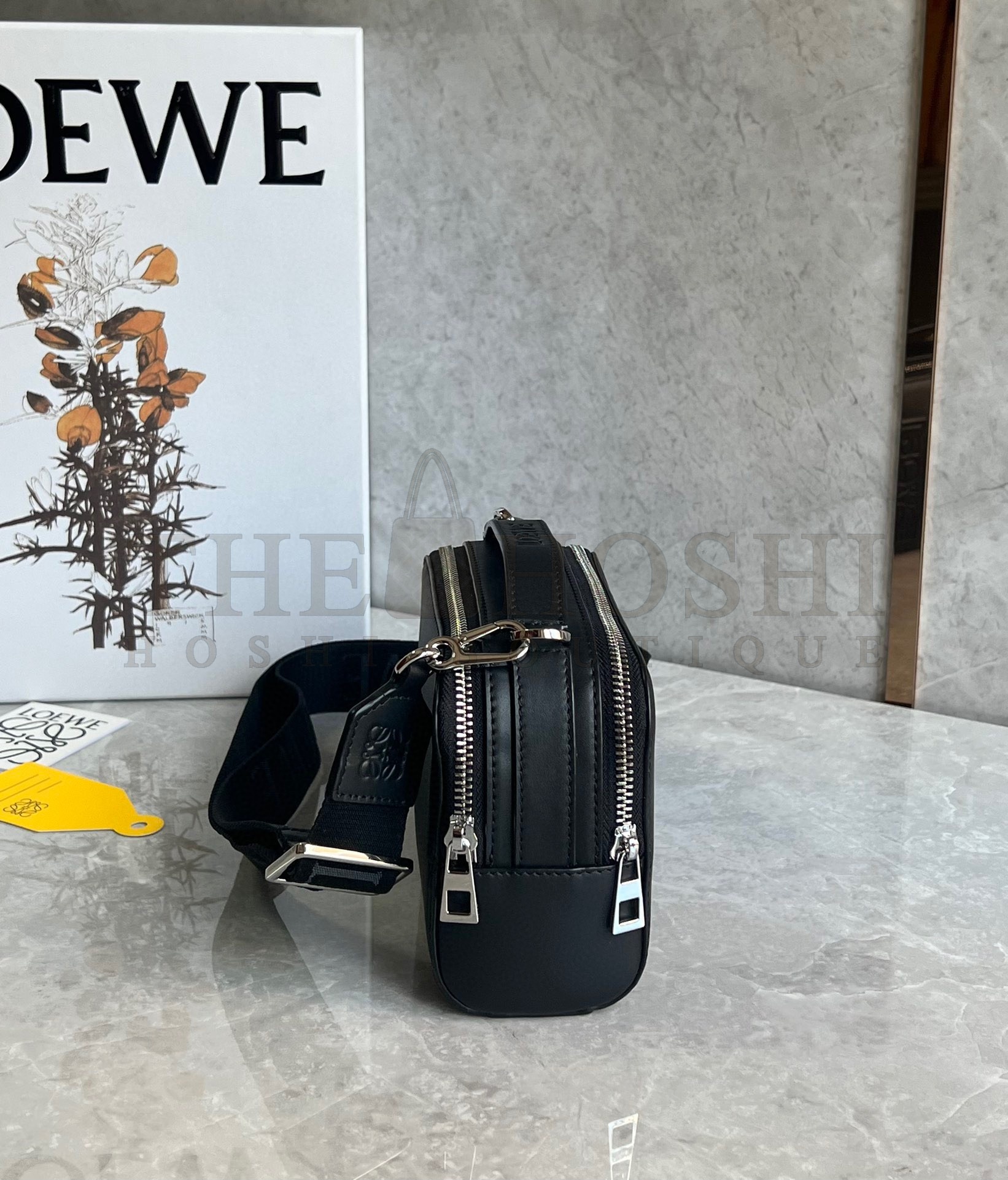 L0ew* Mini Camera Crossbody Bag in Black Calfskin Master Quality