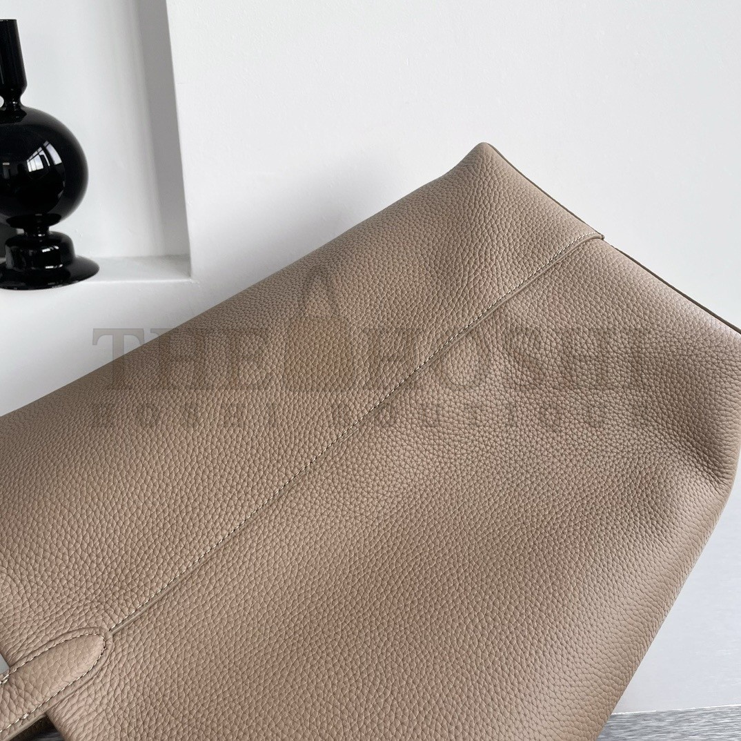 The R0w Small N/S Park Tote in Taupe Grained Leather Master Quality