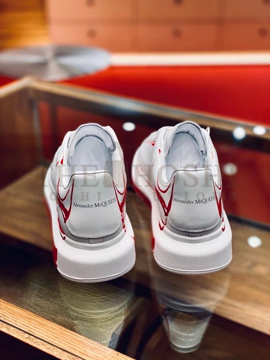 A1exa*der Mcqv*en Men