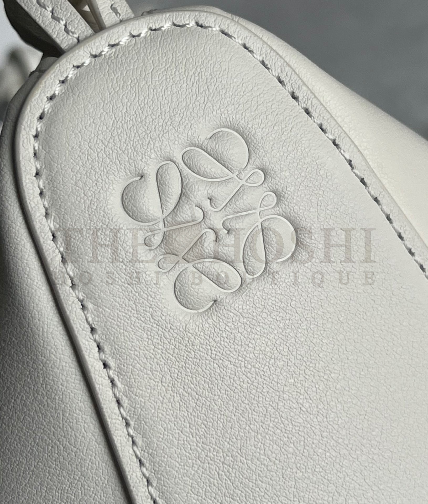 L0ew* Mini Hammock Hobo Bag in White Calfskin Master Quality