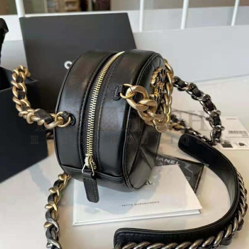 Ch**el Women Ch**el 19 Clutch with Chain Lambskin Gold Silver-Tone & Ruthenium Black Master Quality