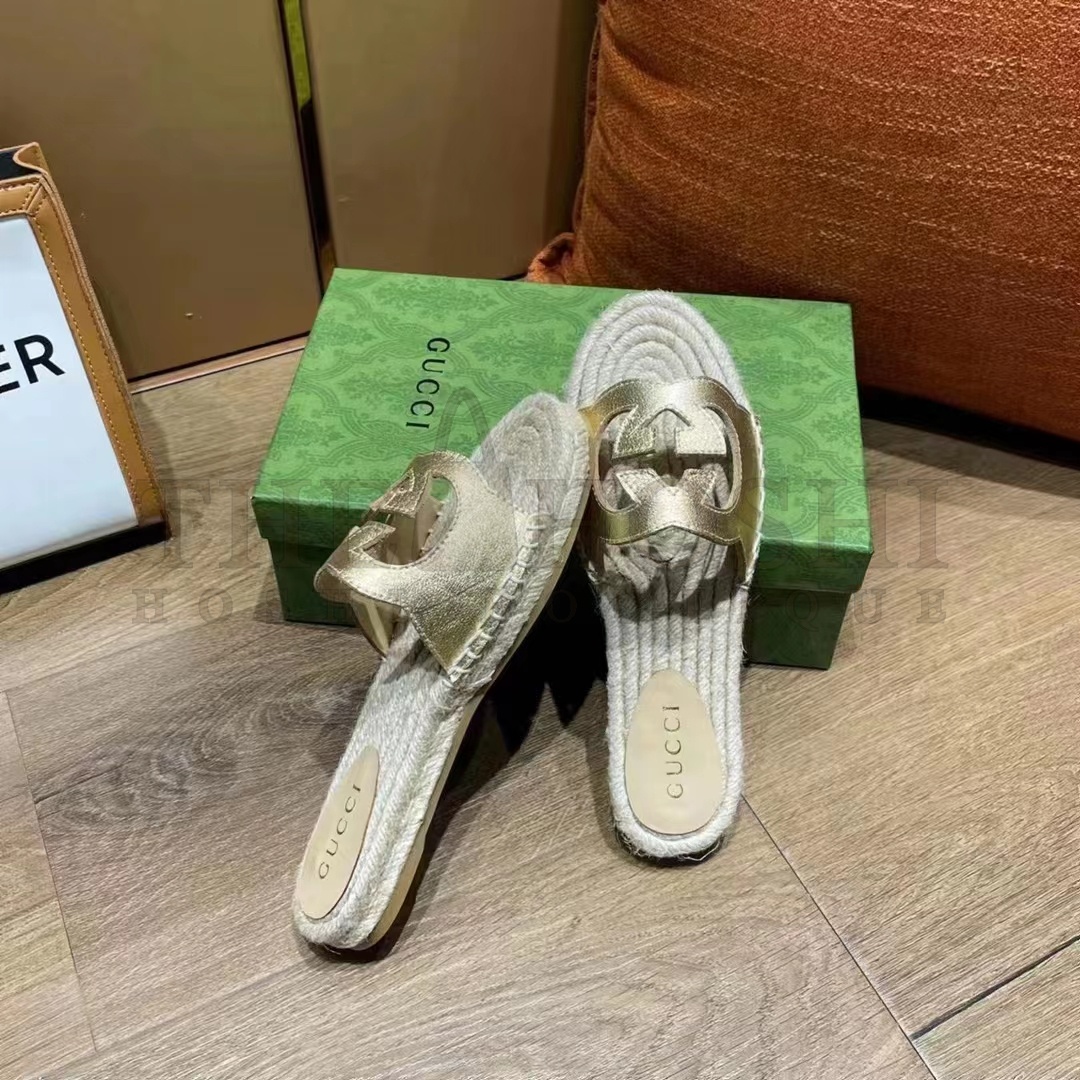 Gvc*1 Unisex Interlocking G Cut-Out Slide Sandals Metallic Gold Leather Flat 2 cm Heel Master Quality