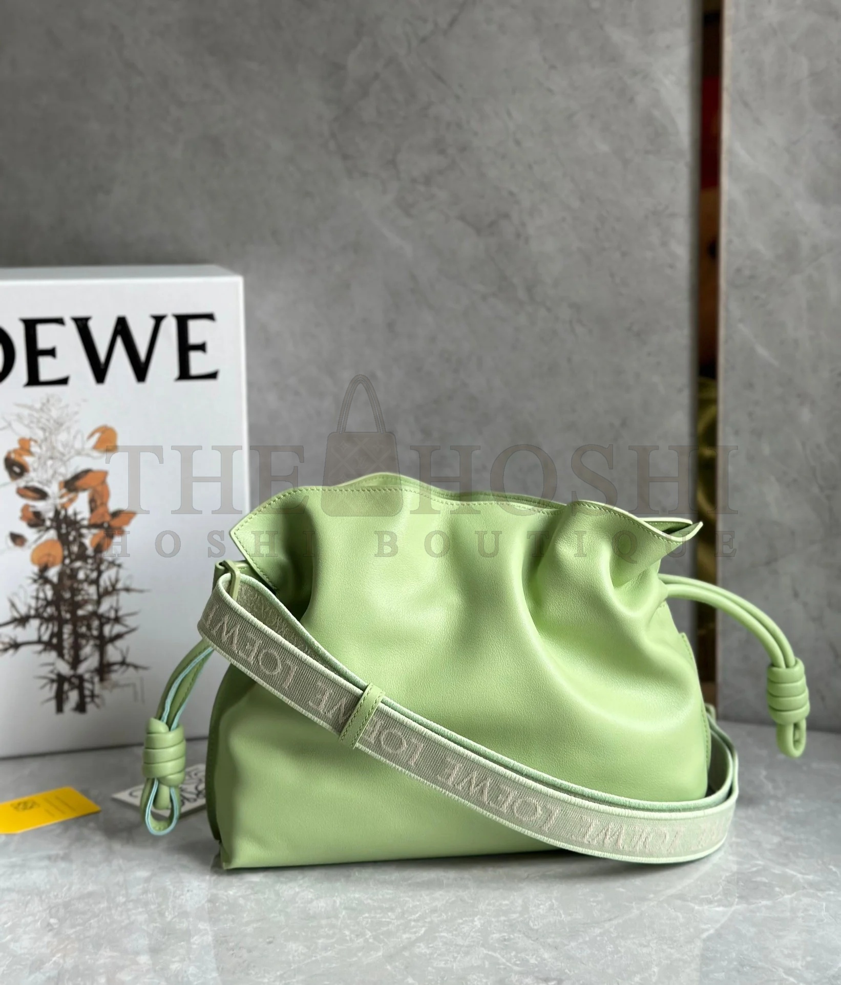 L0ew* Flamenco Clutch Bag In Lime Green Leather Master Quality