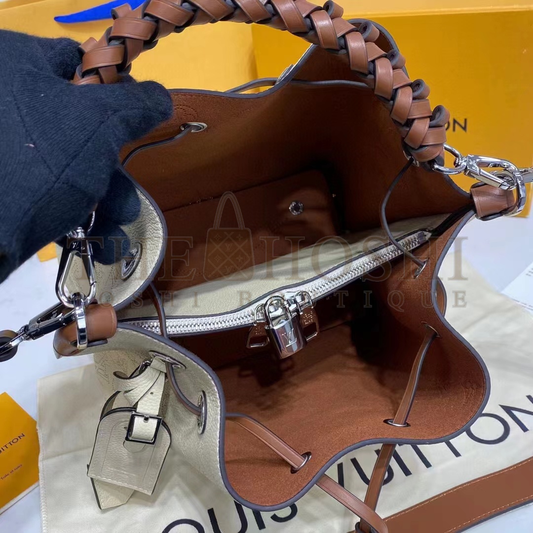 L0vis Vvtt0n LV Women Muria Bucket Bag Crème Beige Mahina Perforated Calf Leather Master Quality