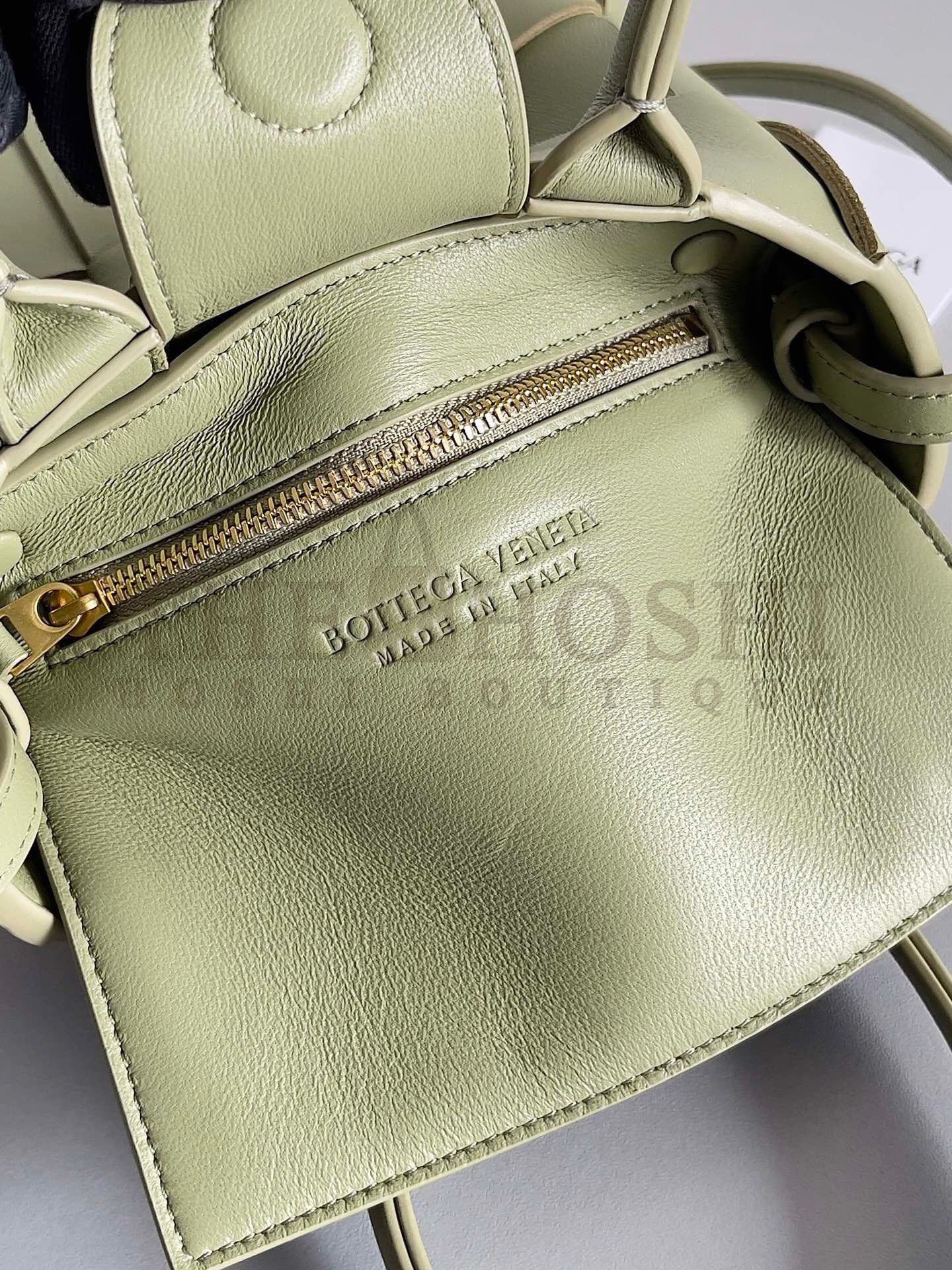 B0tt*ga Ven*ta Cassette Mini Tote Bag In Travertine Lambskin Master Quality