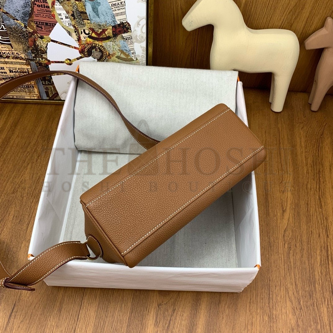 H**me5 Kelly Messenger Bag in Gold Clemence Leather Master Quality