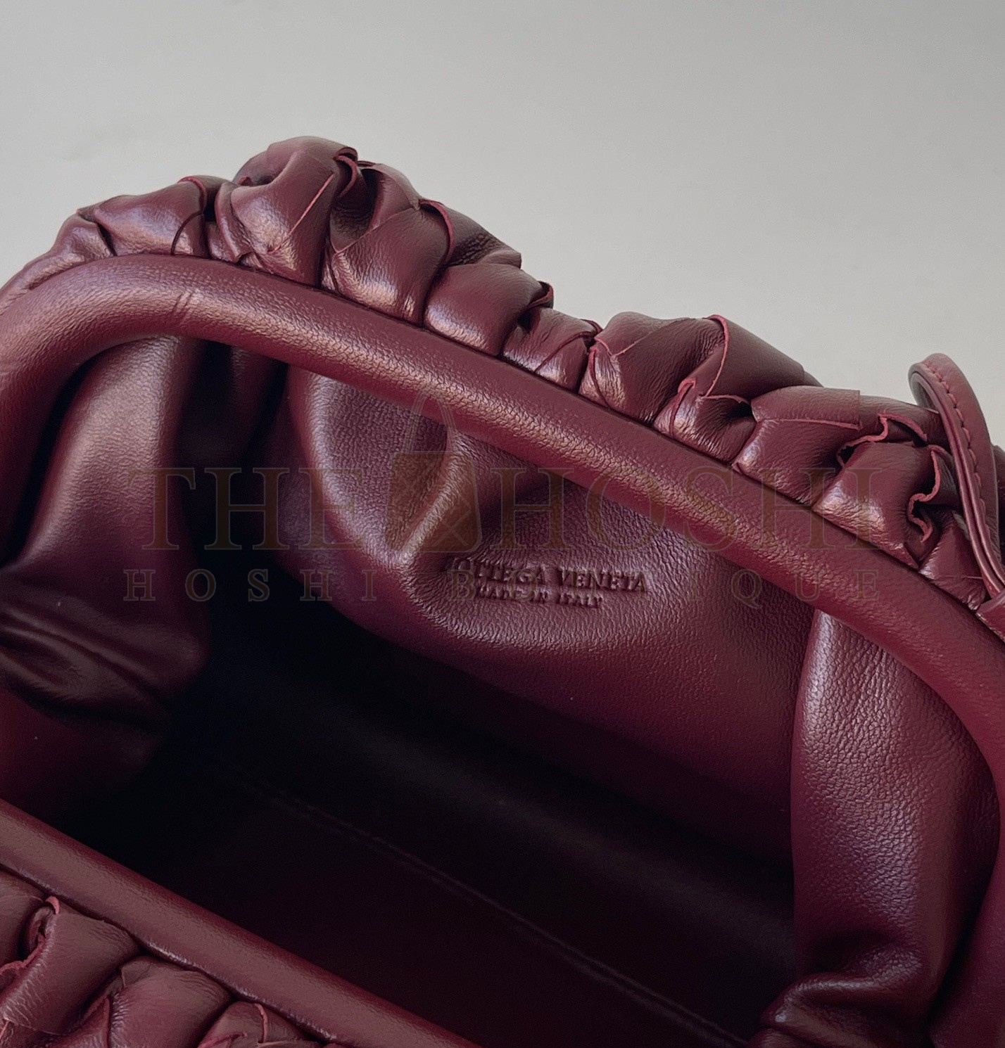 B0tt*ga Ven*ta Mini Pouch with Strap in Bordeaux Intrecciato Lambskin Master Quality