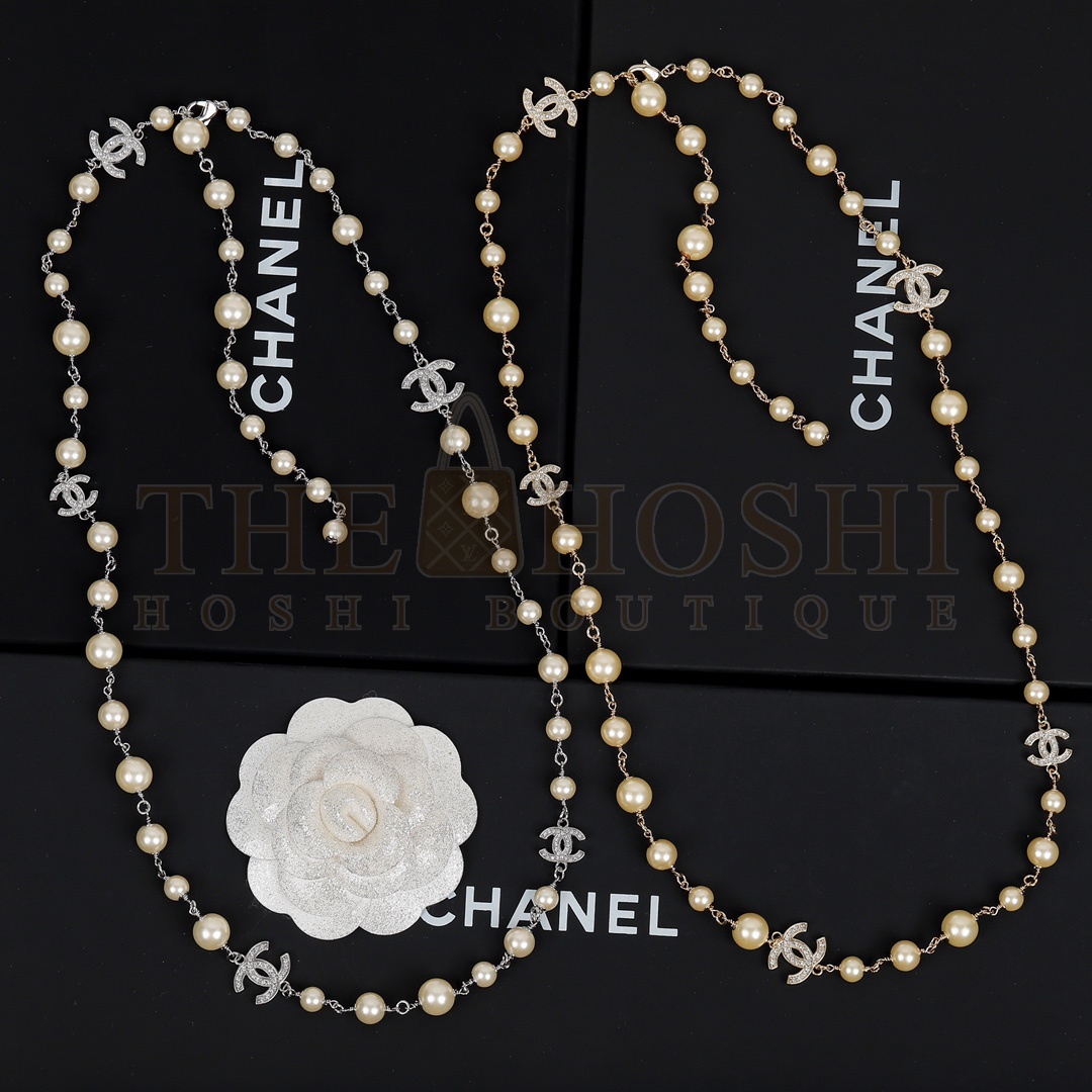 Ch**el necklace Swarovski pearls (only has silve) Master Quality