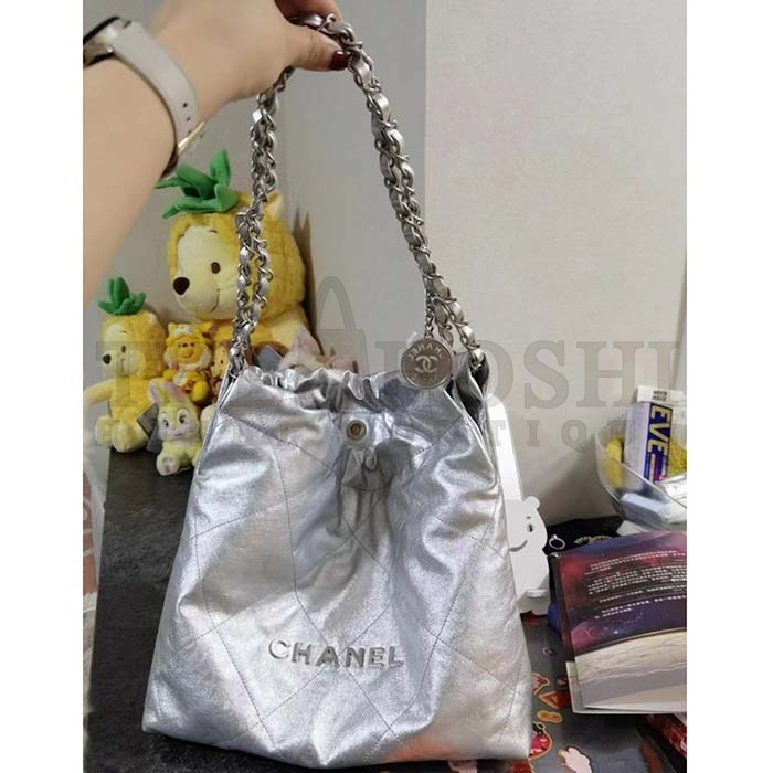 Ch**el Women CC 22 Handbag Metallic Calfskin Silver-Tone Metal Silver Master Quality