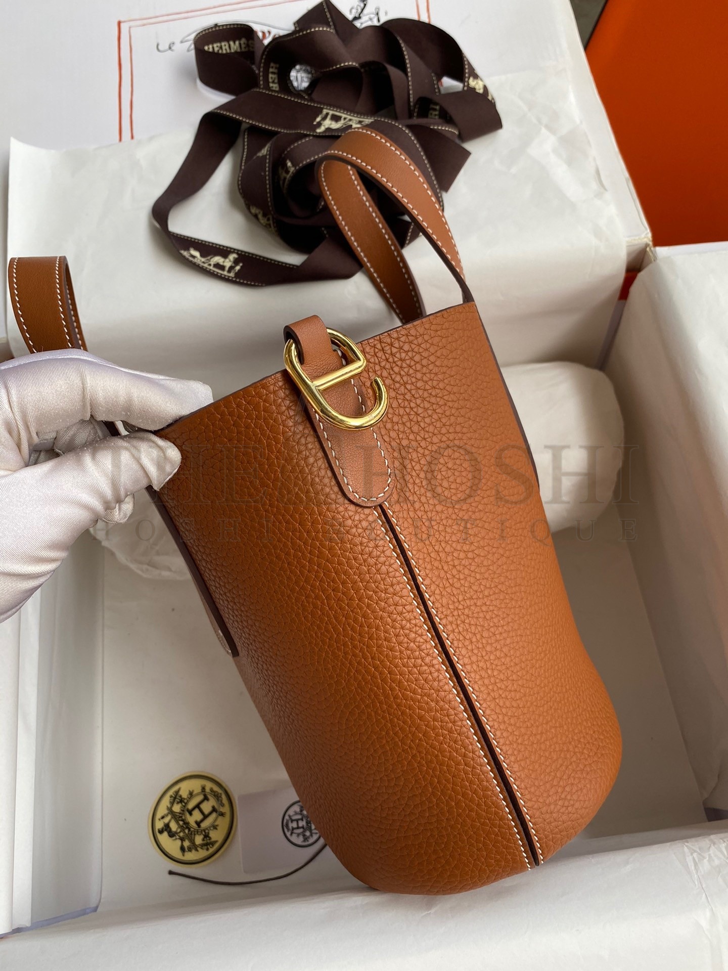 H**me5 In The Loop 18 Handmade Bag in Gold Clemence Leather Master Quality