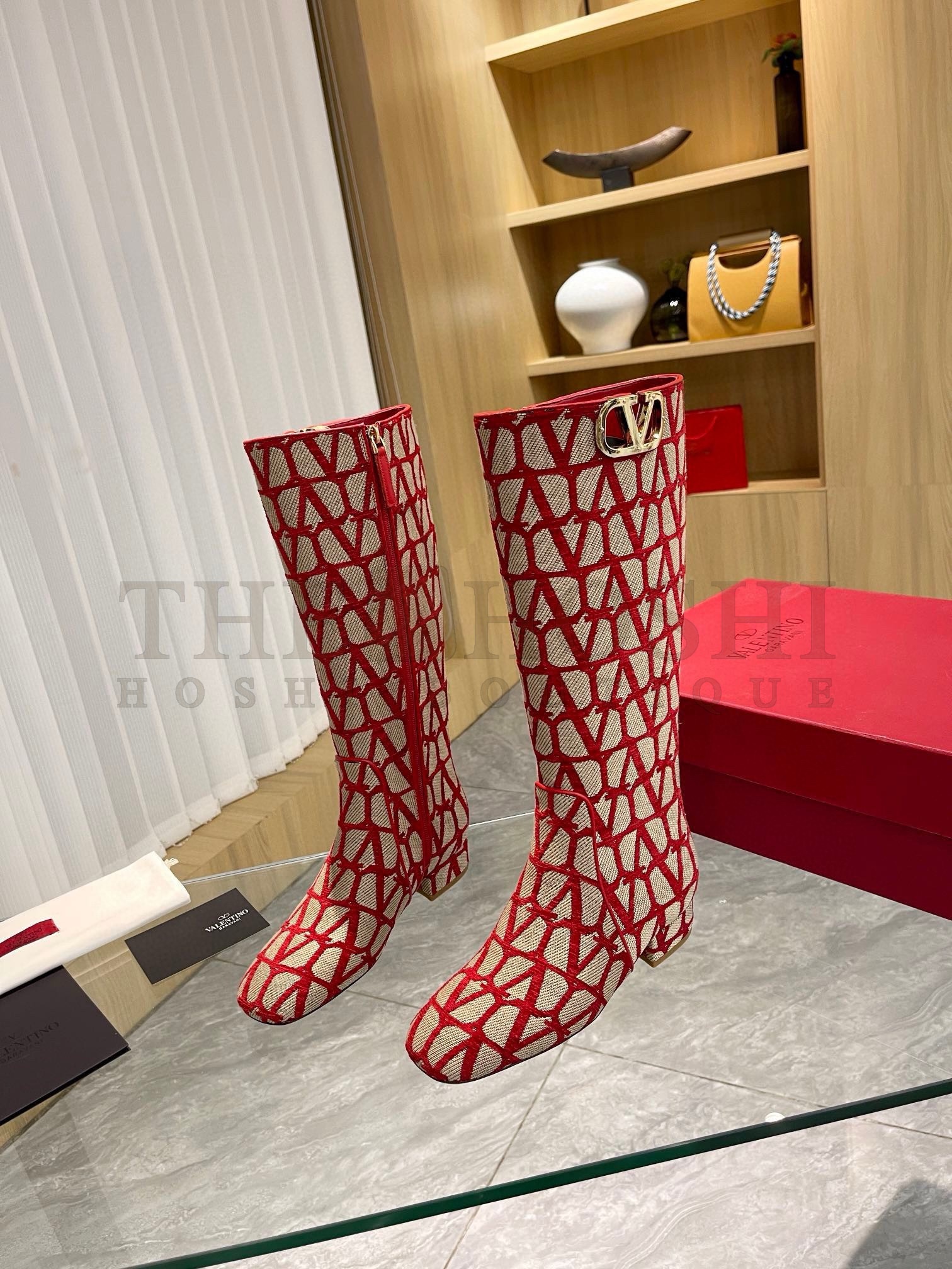 Va1e*ntin0 VLogo Type Knee Boots in Red Toile Iconographe fabric Master Quality