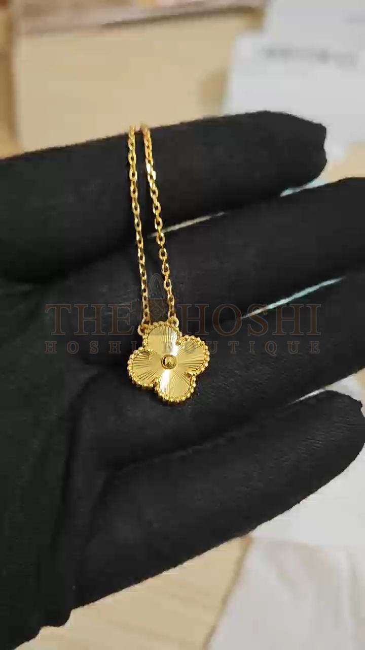 V*n Cl**f Necklace Dupe, Gold Clover Leaf Necklace, with Logo, 925 Sliver & Gold-Plated Master Quality