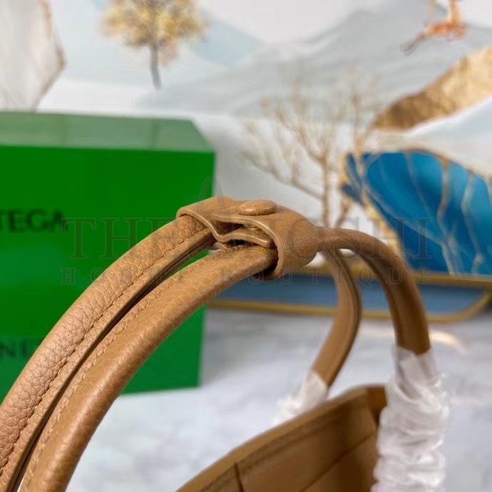 B0tt*ga Ven*ta Mini Arco Bag In Caramel Intrecciato Leather Master Quality