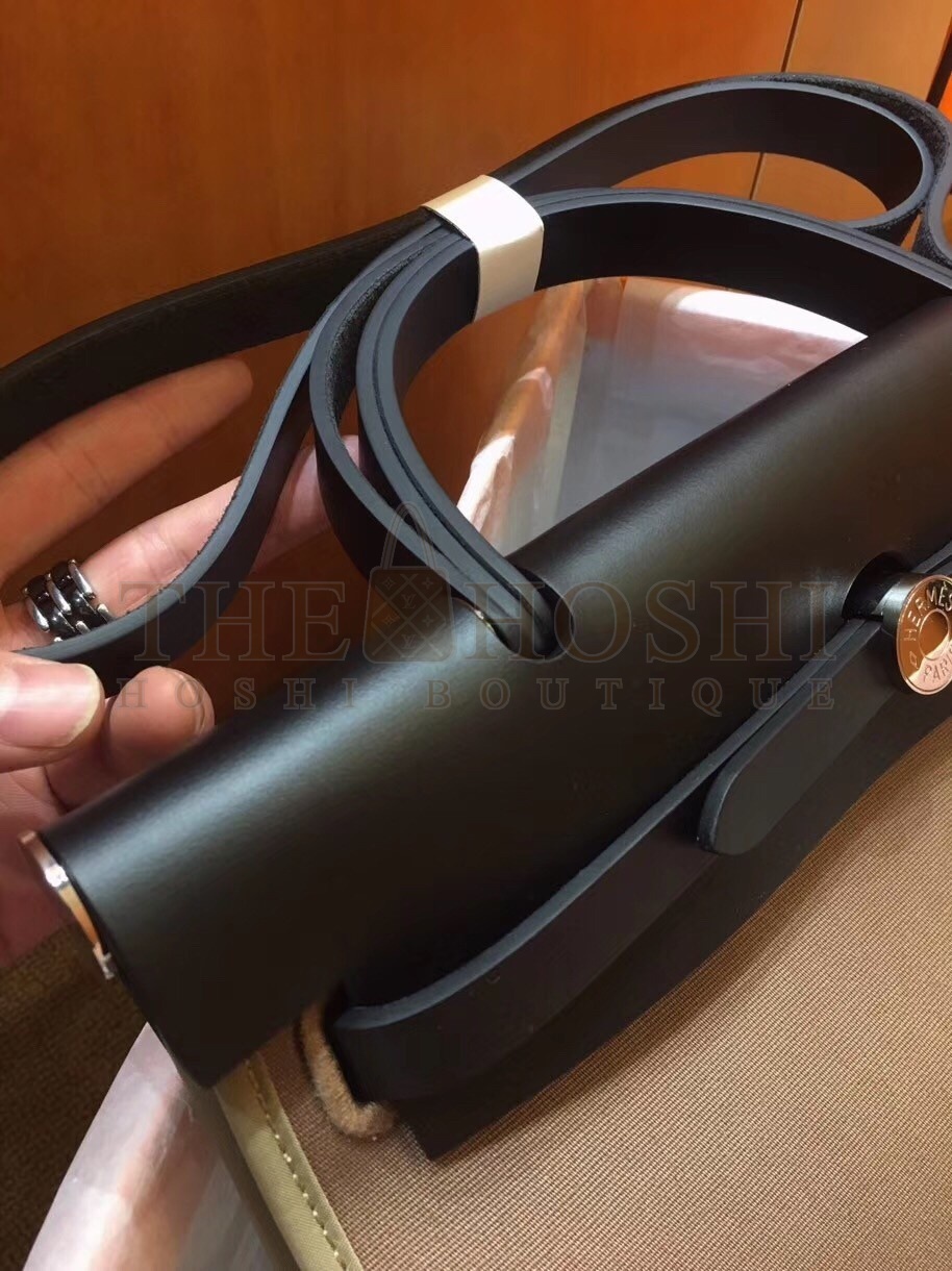 H**me5 Herbag Zip 31cm Bag In Black And Taupe Master Quality