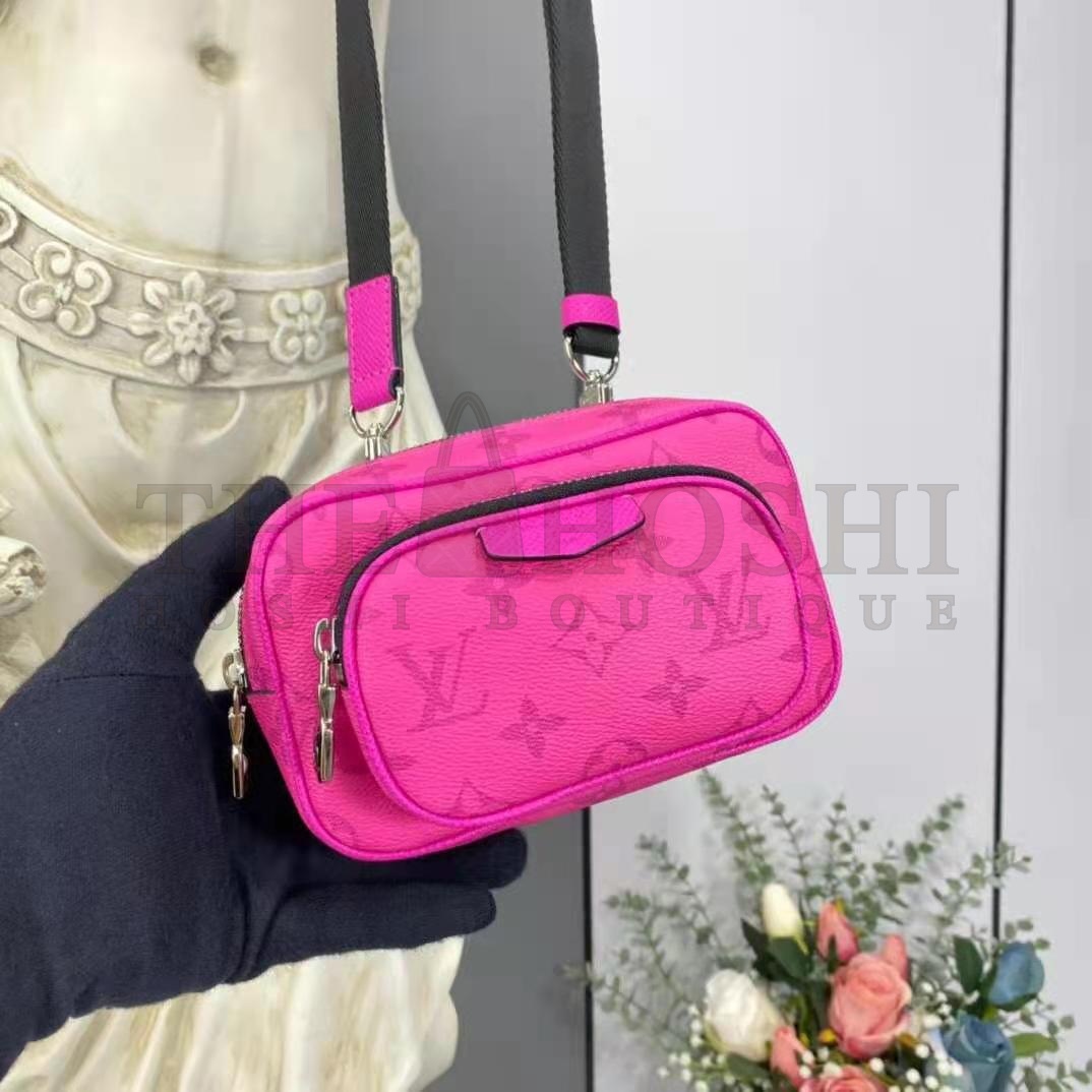 L0vis Vvtt0n LV Women Outdoor Pouch Taigarama Pink Rose Coated Canvas Cowhide Leather Master Quality