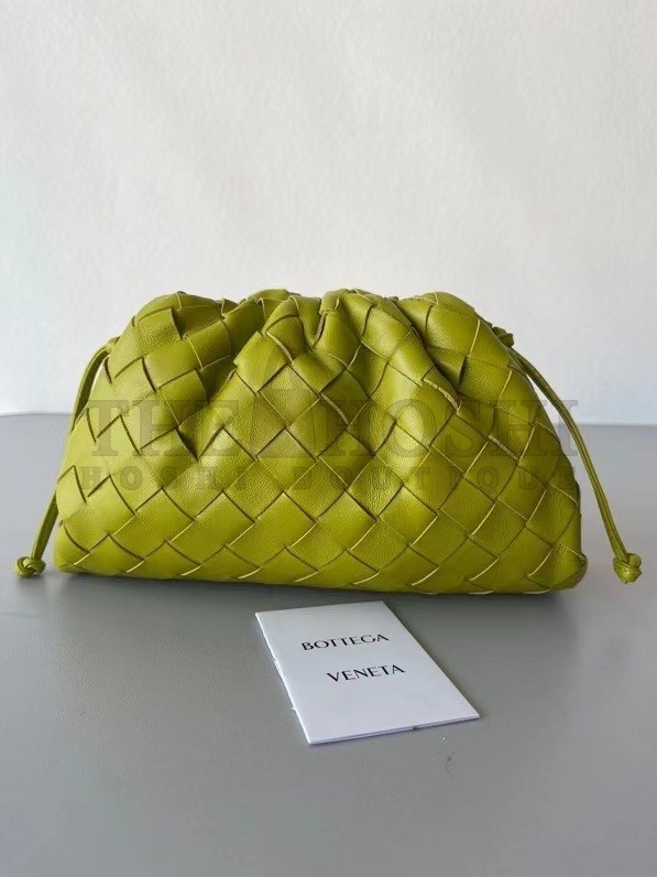 B0tt*ga Ven*ta Mini Pouch In Kiwi Intrecciato Lambskin Master Quality