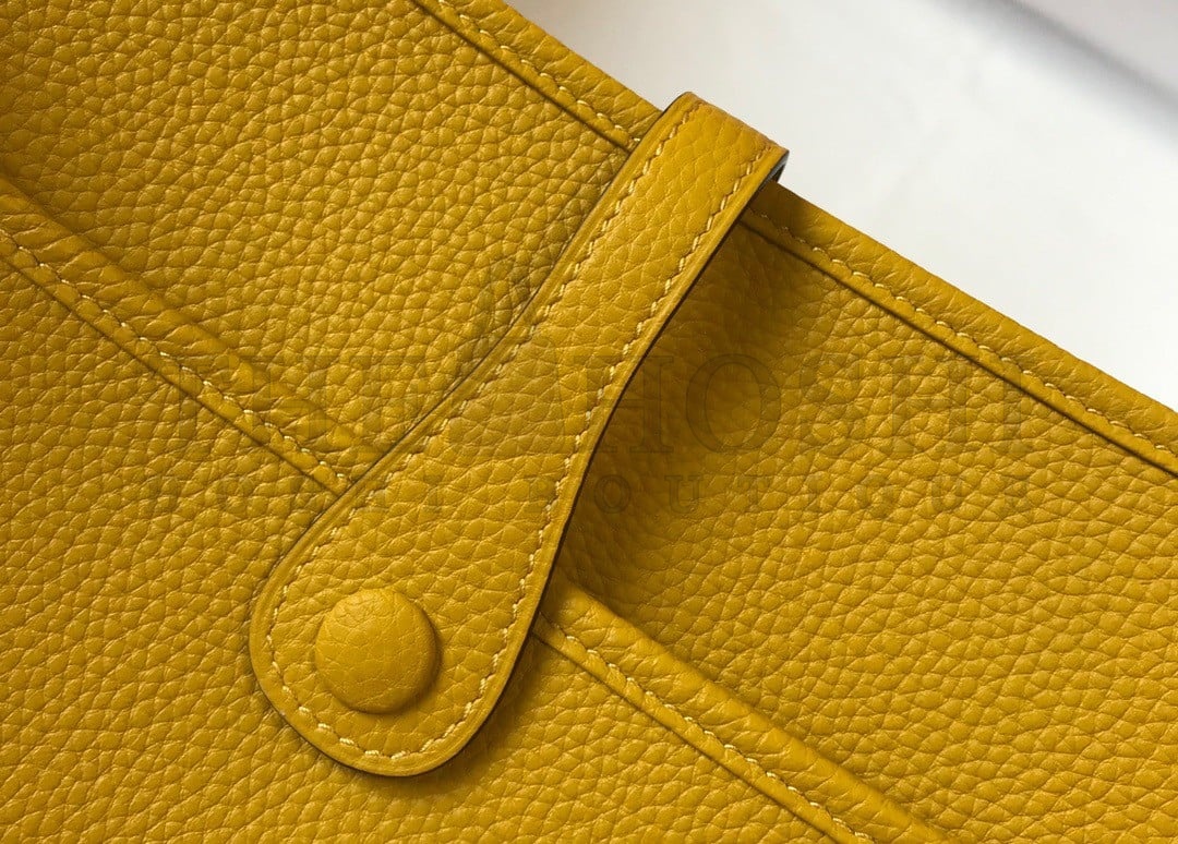 H**me5 Evelyne III 29 Bag In Yellow Clemence Leather Master Quality
