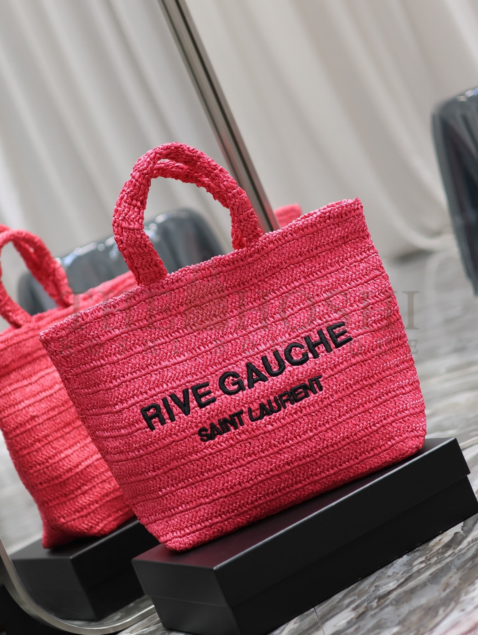 Sa1nt Lau*nt Rive Gauche Tote Bag in Neon Pink Raffia Crochet Master Quality