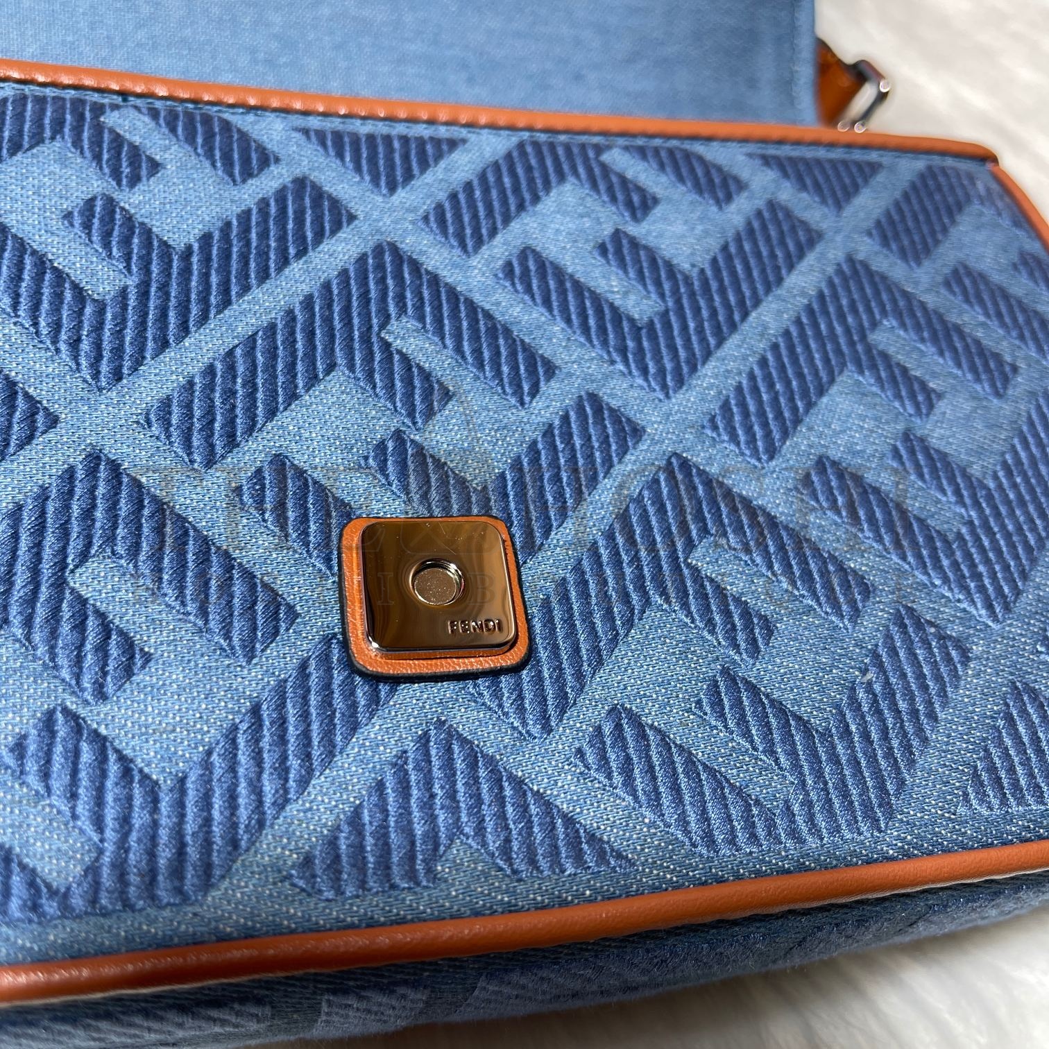 Baguette F**di BAG Size: 26x15x5cm Master Quality