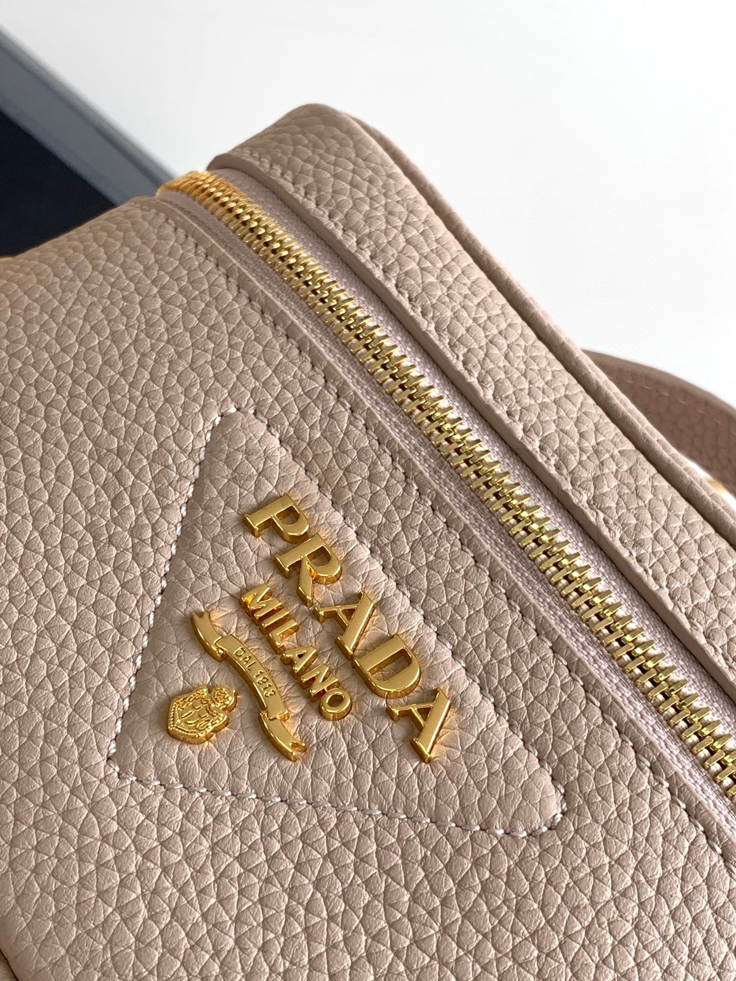 Pra*a Mini Vanity Bag in Light Pink Grained Leather Master Quality