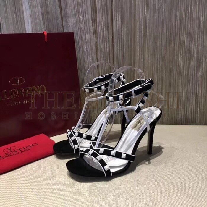 Va1e*ntin0 Garavani Black Free Rockstud 105mm Sandals Master Quality