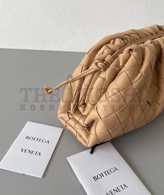 B0tt*ga Ven*ta Mini Pouch In Beige Intrecciato Lambskin Master Quality