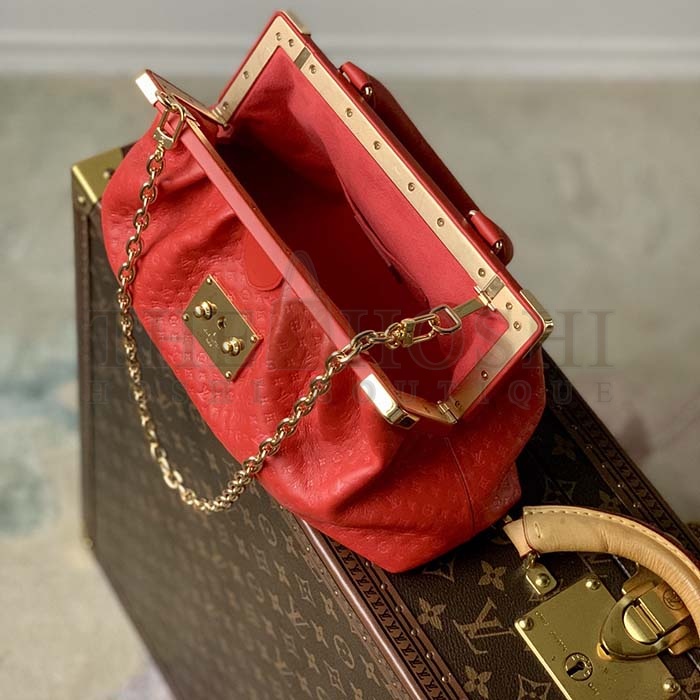 L0vis Vvtt0n LV Women Monogram Clutch Red Calfskin Leather S-Lock Master Quality