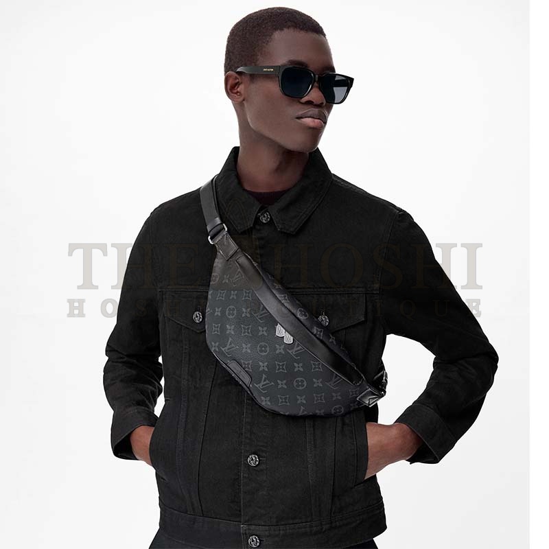 L0vis Vvtt0n LV Men Discovery Bumbag PM Grey Monogram Eclipse Canvas M46035 Master Quality