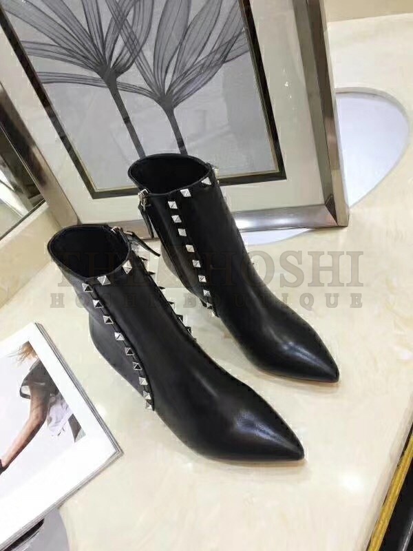 Va1e*ntin0 Black Rockstud Heeled Ankle Boots 85mm Master Quality