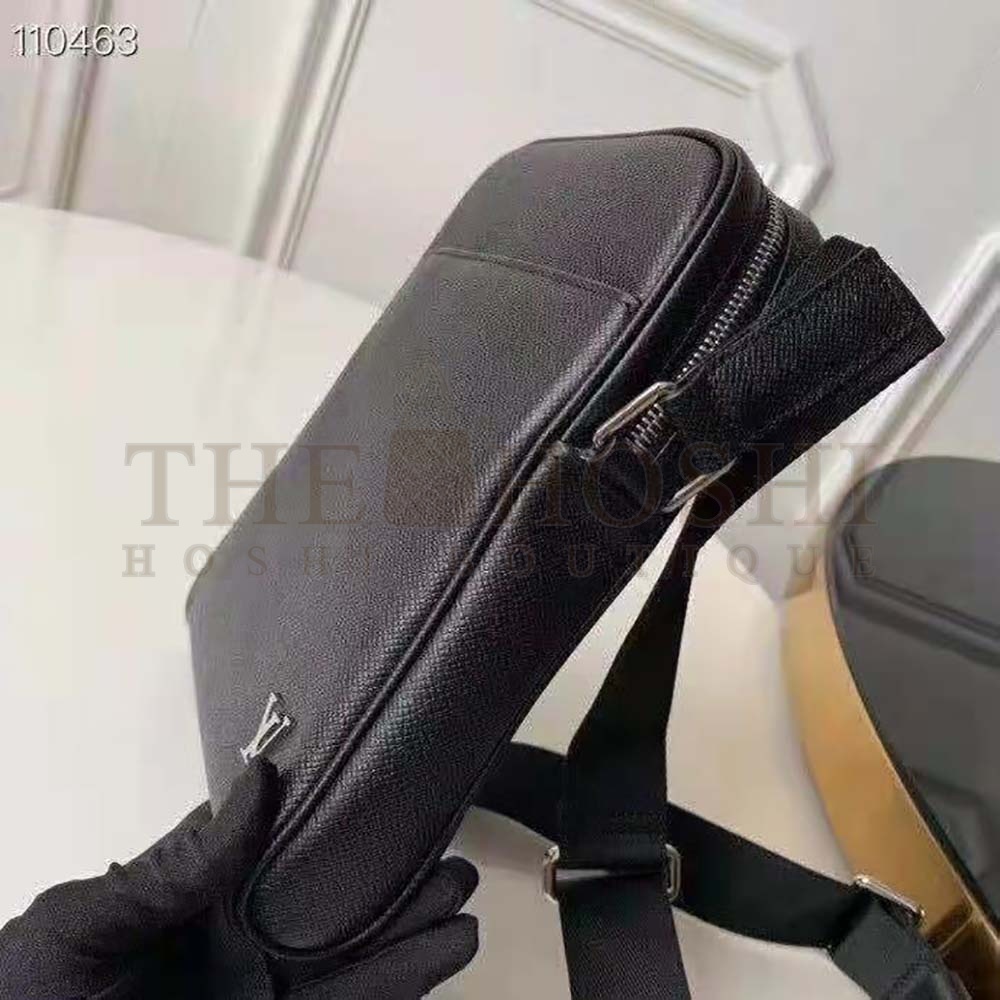 L0vis Vvtt0n LV Men Alex Messenger Bag in Taiga Cowhide Leather-Black Master Quality