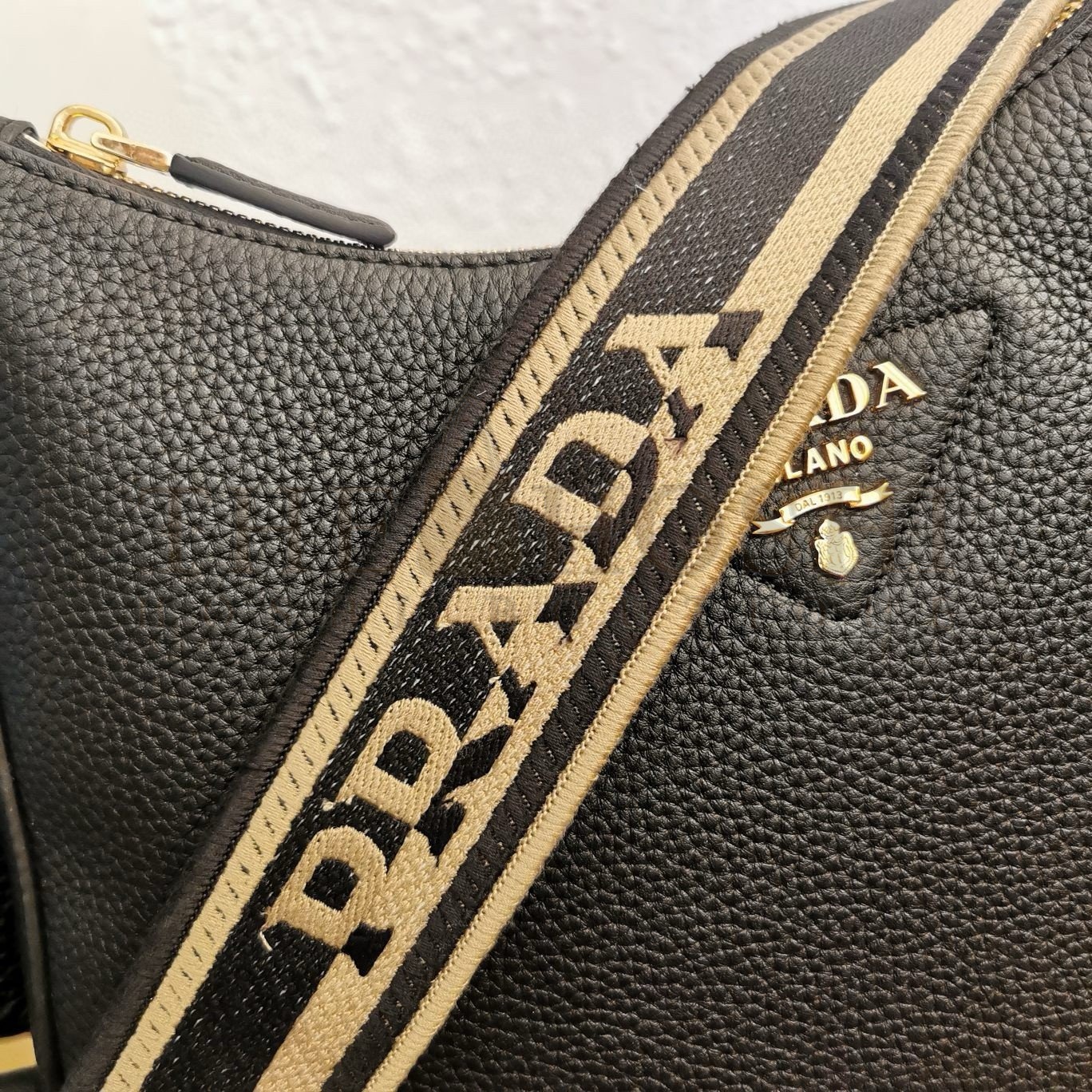 Pra*a Shoulder Bag in Black Grained Leather Master Quality