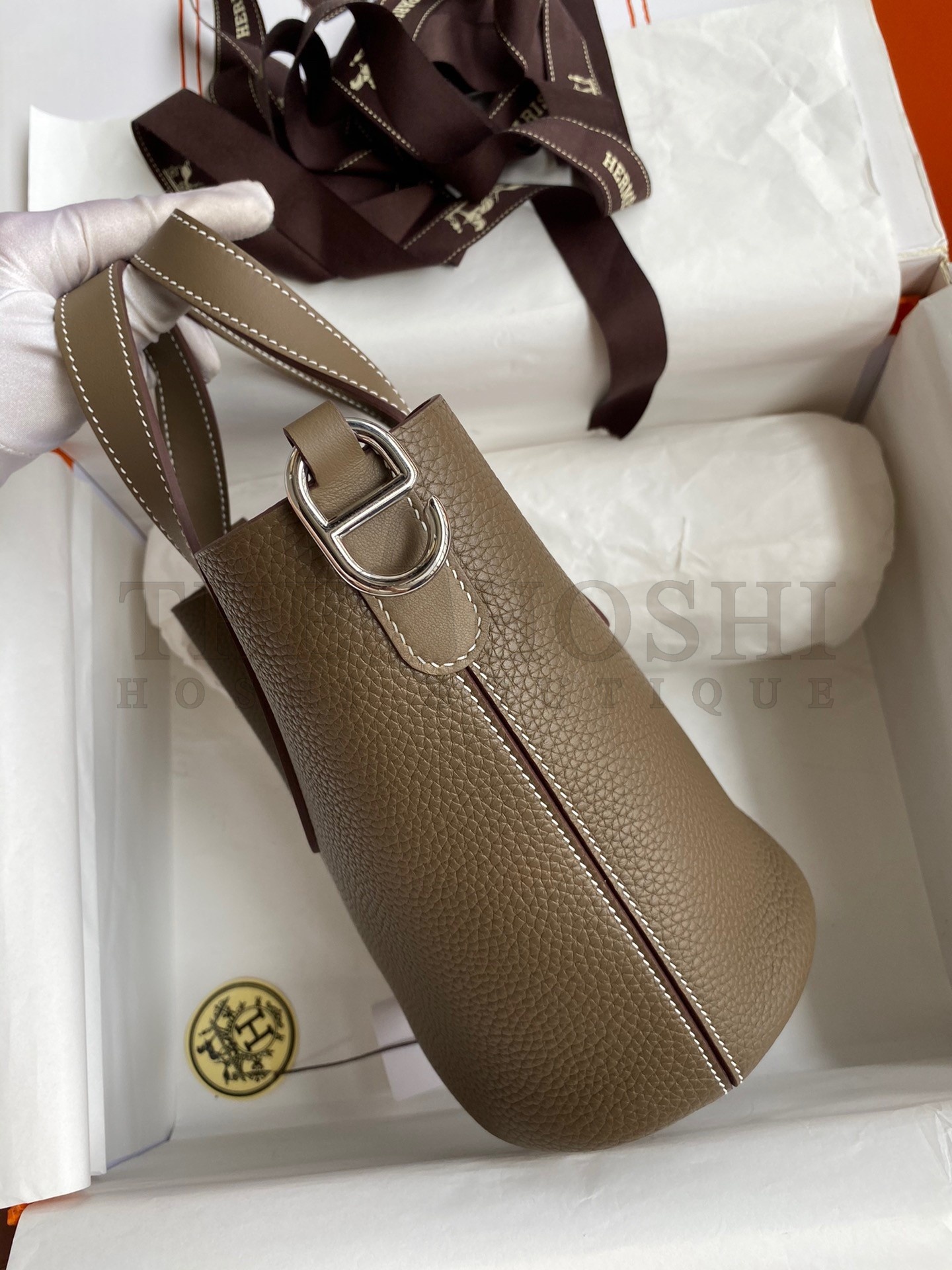 H**me5 In The Loop 18 Handmade Bag in Taupe Clemence Leatherther Master Quality