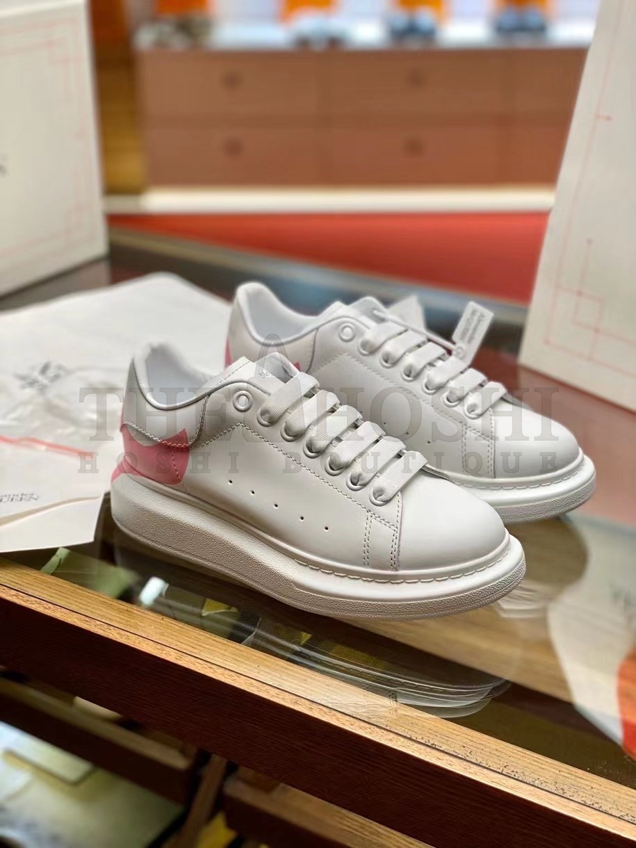 A1exa*der Mcqv*en Women