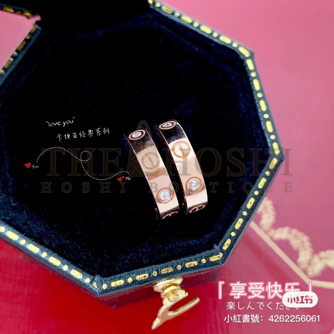 Ca*t1er Earrings with Thread Master Quality