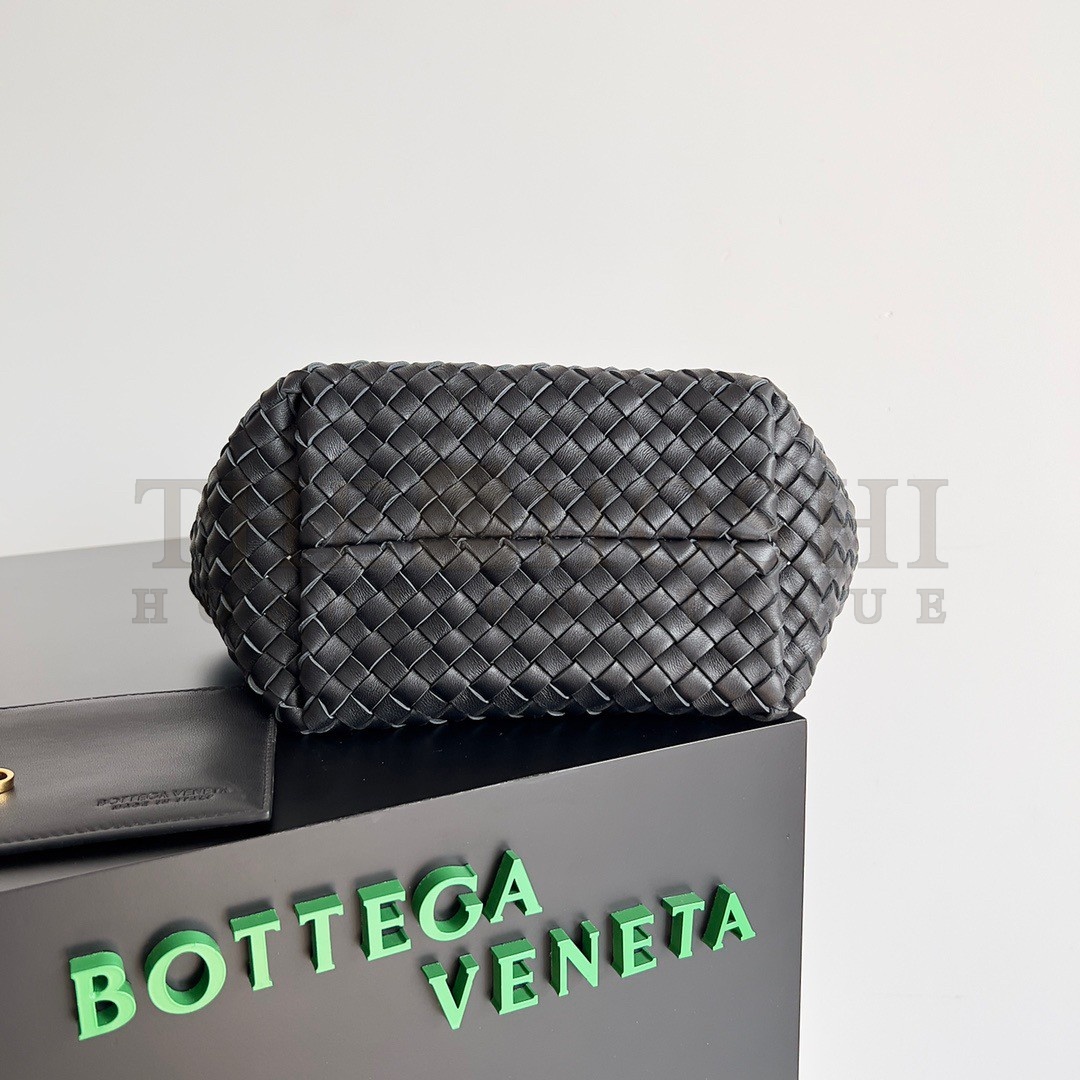 B0tt*ga Ven*ta Cabat Mini Bag In Black Intrecciato Lambskin Master Quality
