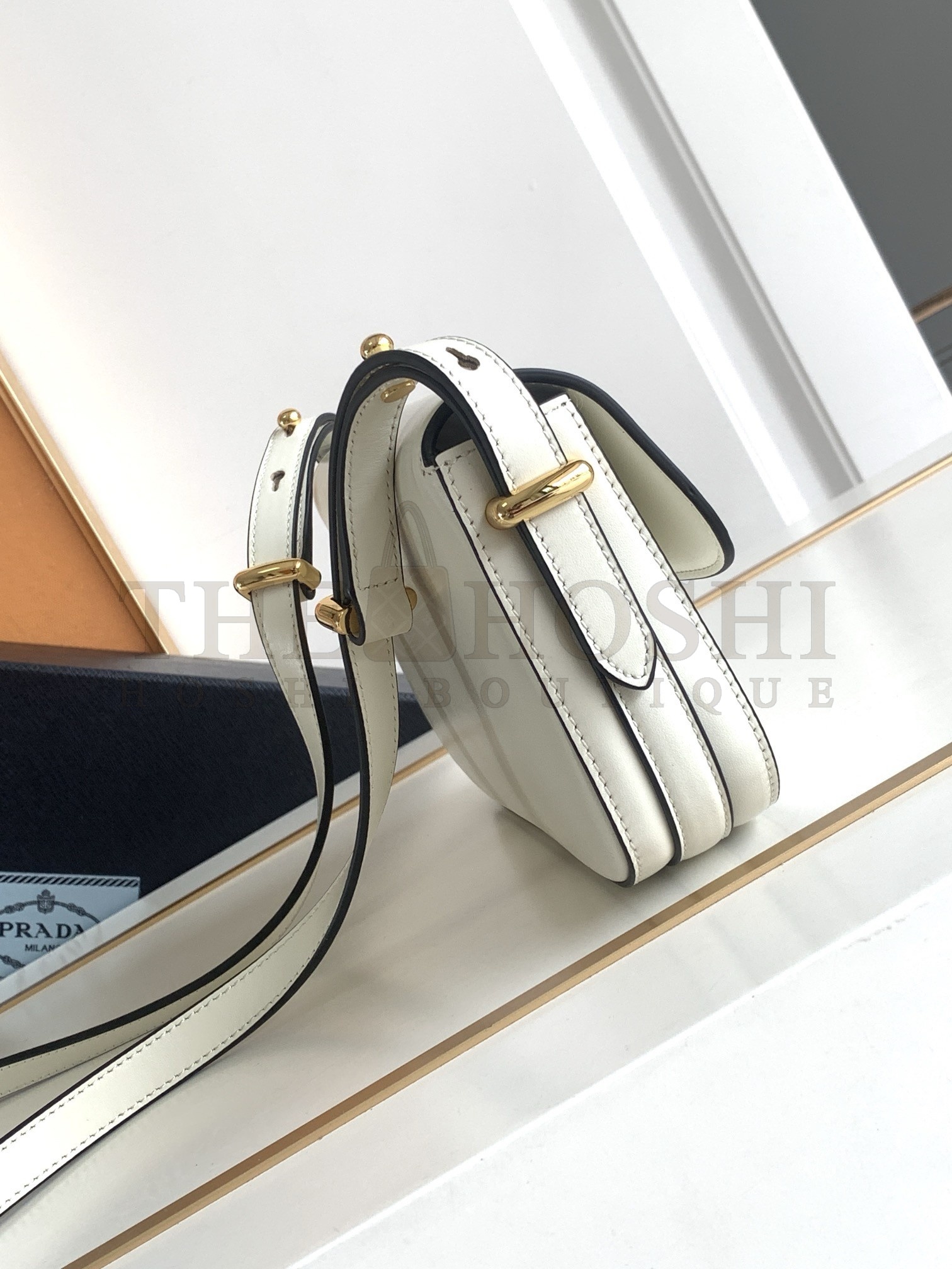 Pra*a Shoulder Bag in White Smooth Calfskin Master Quality