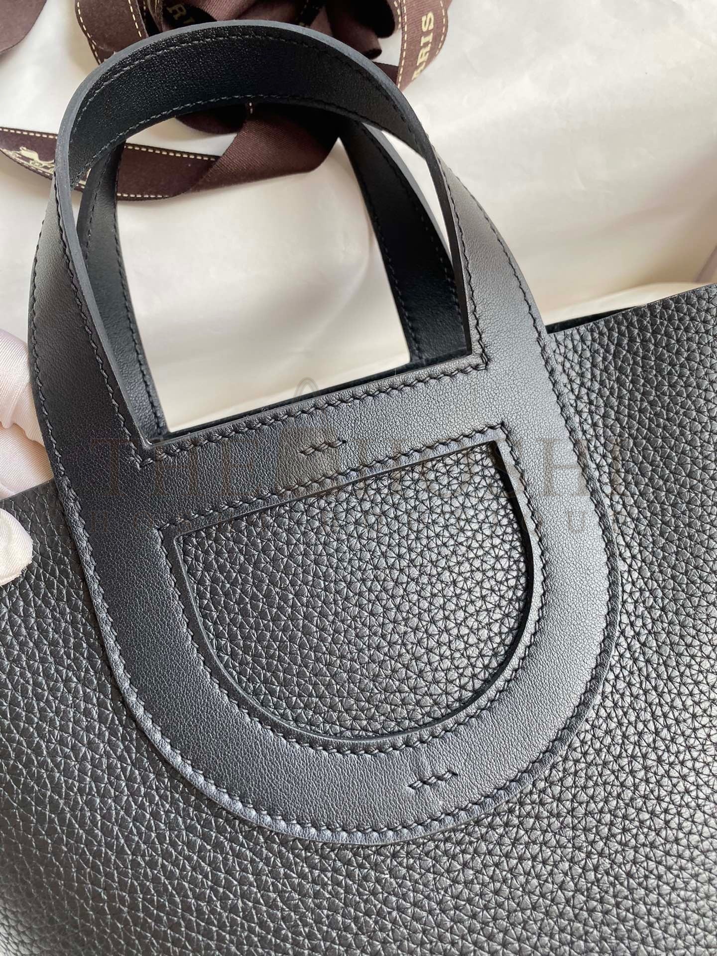 H**me5 In The Loop 18 Handmade Bag in Black Clemence Leather Master Quality