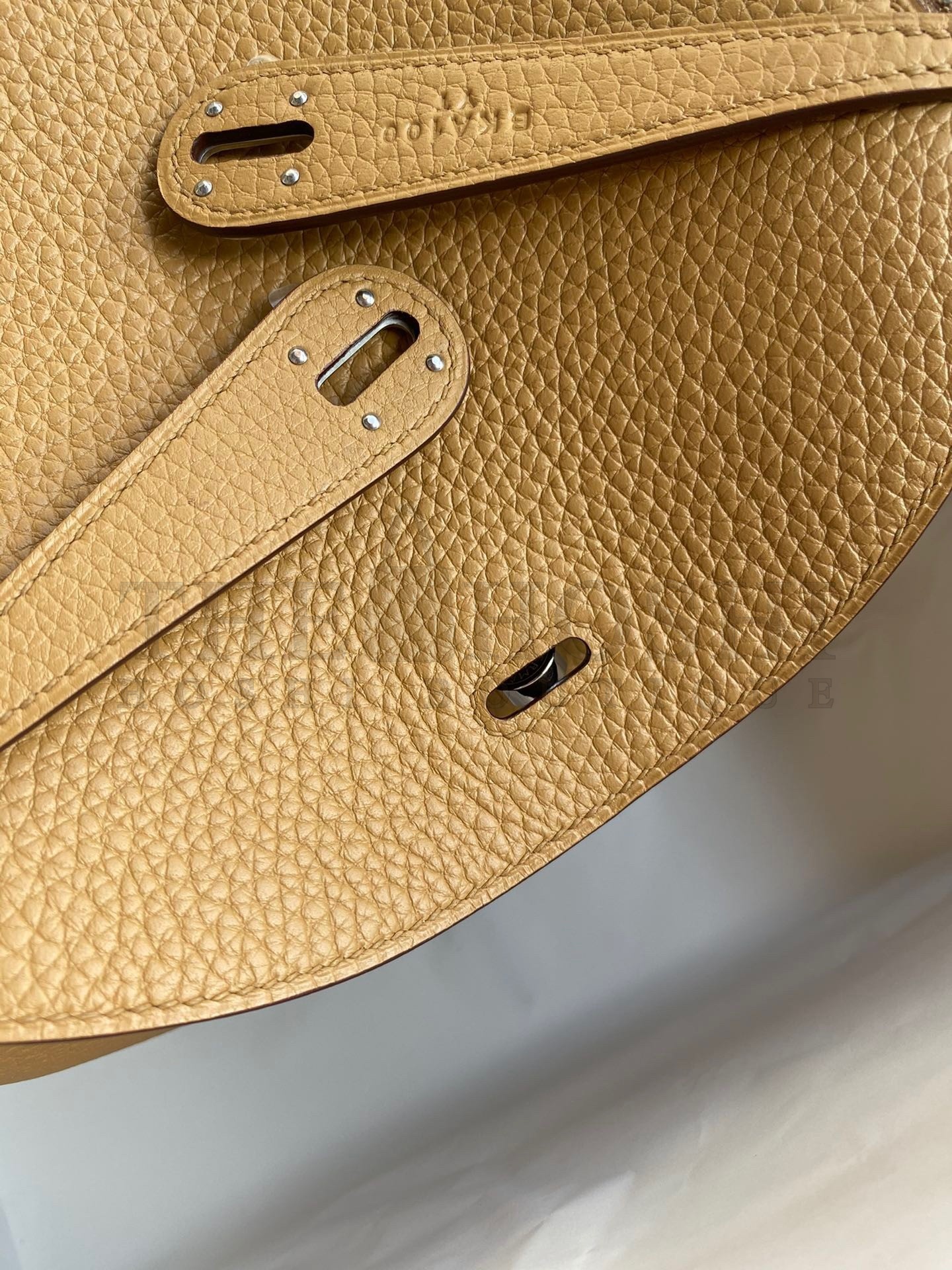 H**me5 Lindy 26 Handmade Bag In Biscuit Clemence Leather Master Quality