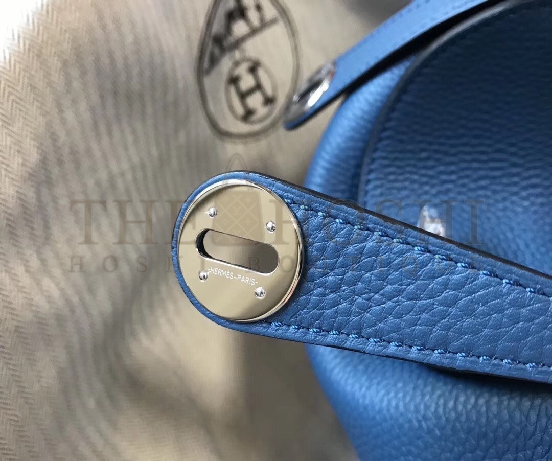 H**me5 Lindy 26cm Bag In Blue Agate Clemence With PHW Master Quality