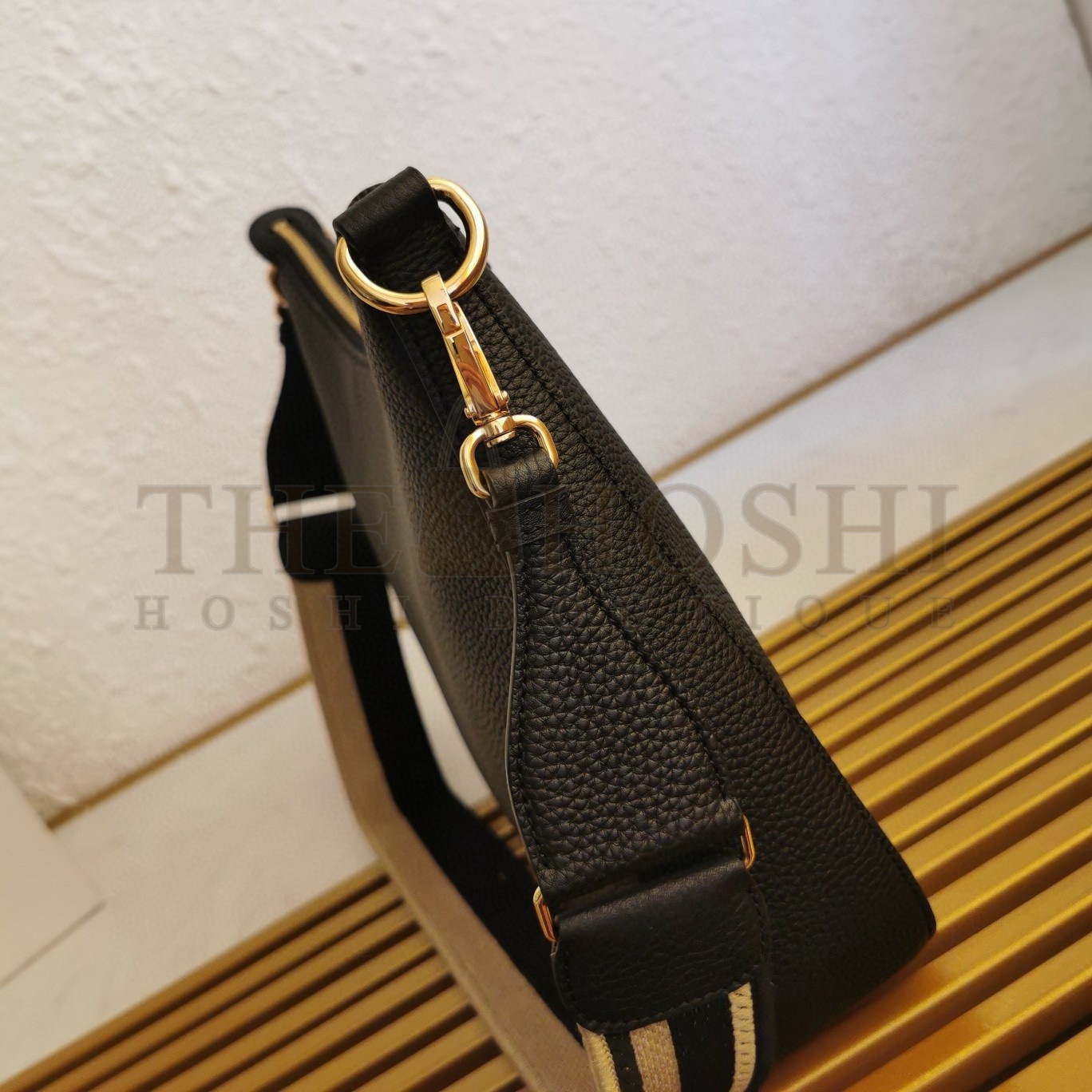 Pra*a Shoulder Bag in Black Grained Leather Master Quality