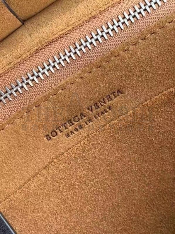 B0tt*ga Ven*ta Mini Arco Bag In Black Intrecciato Calfskin Master Quality