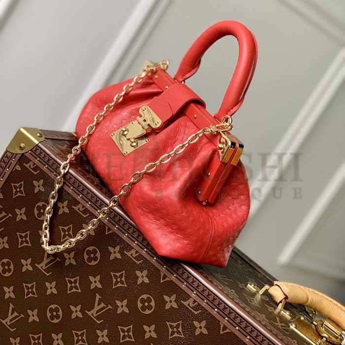 L0vis Vvtt0n LV Women Monogram Clutch Red Calfskin Leather S-Lock Master Quality