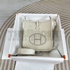 H**me5 Evelyn Bags Master Quality