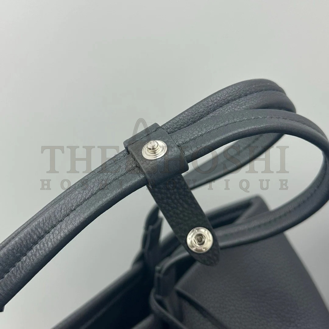 The R0w Medium Park Tote in Black Grained Leather Master Quality