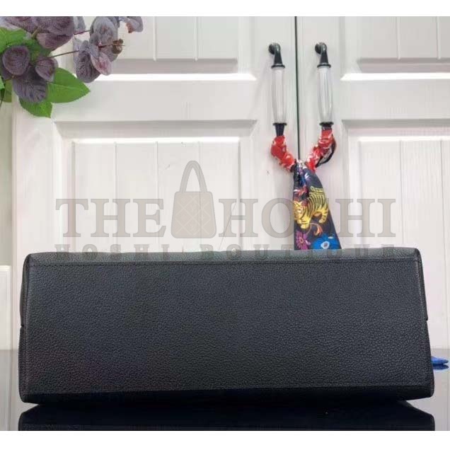 L0vis Vvtt0n LV Women Madeleine MM Handbag Black Embossed Grained Cowhide Leather Master Quality