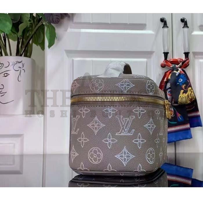 L0vis Vvtt0n LV Women Nice Mini Toiletry Pouch Gray Mahina Perforated Calfskin Leather Master Quality