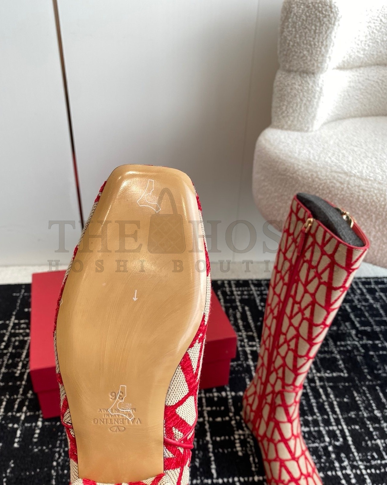 Va1e*ntin0 VLogo Type Knee Boots in Red Toile Iconographe fabric Master Quality